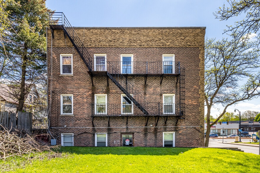 More Photos Of 865 Lake Ave, Rochester Apartments For Sale