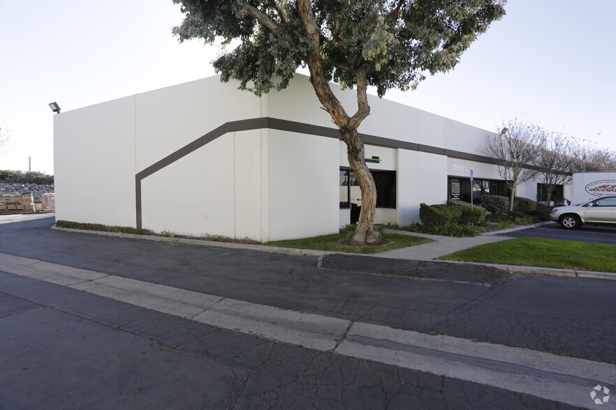 More Photos Of 11711 Coley River Cir, Fountain Valley Light Manufacturing For Lease