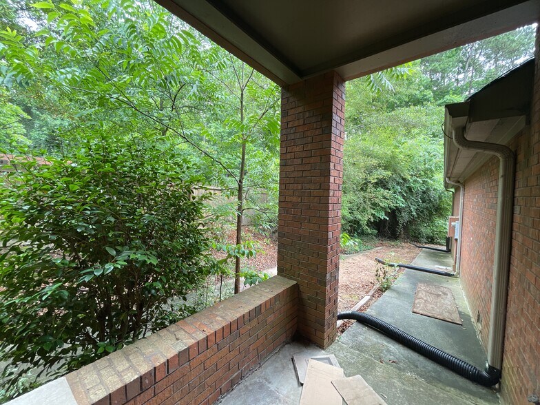 More Photos Of 1309 Milstead Ave NE, Conyers Medical For Lease
