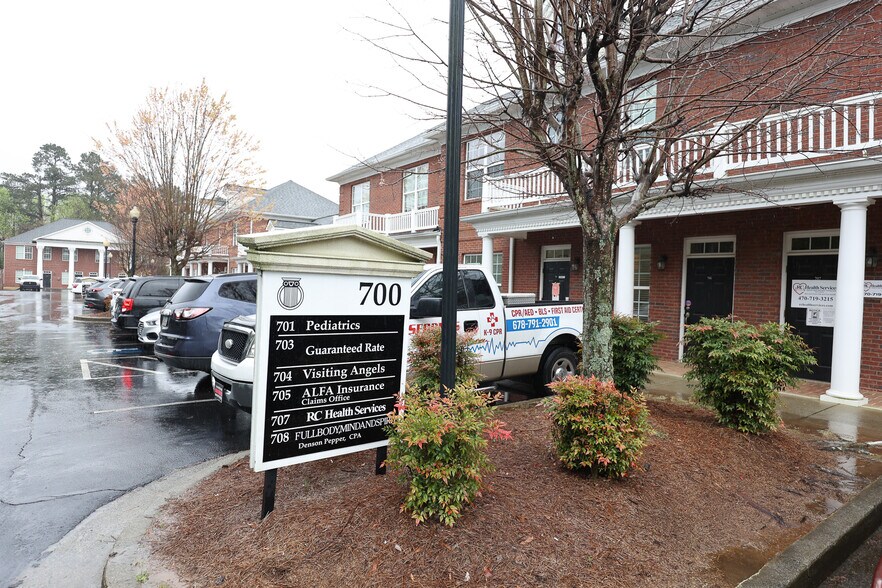 Primary Photo Of 3950 Cobb Pky NW, Acworth Medical For Lease