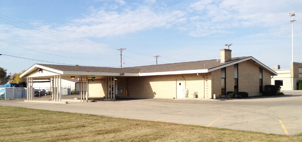 Primary Photo Of 2455 Stanley Ave, Dayton Auto Dealership For Sale