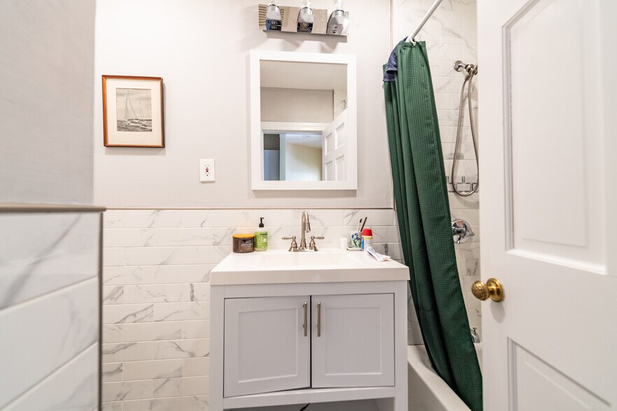 More Photos Of 470 Commonwealth Ave, Boston Apartments For Sale