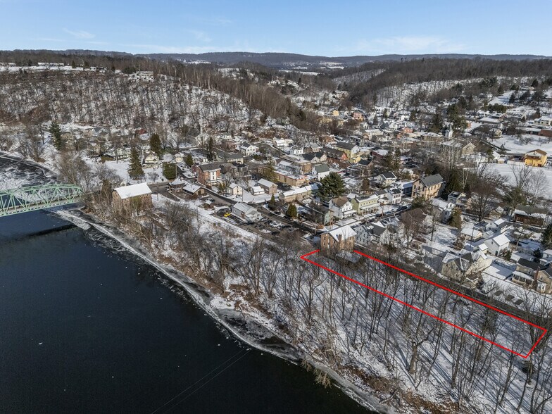 More Photos Of 10 Green St, Milford Specialty For Sale