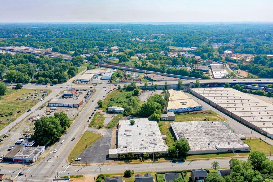 More Photos Of 1505 Buncombe Rd, Greenville Distribution For Sale
