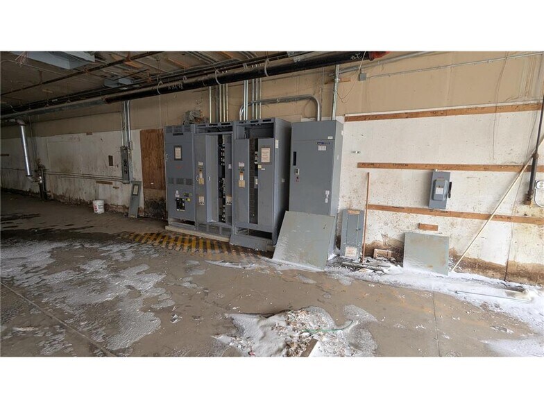 More Photos Of 1793 550th St, Wood Lake Manufacturing For Lease