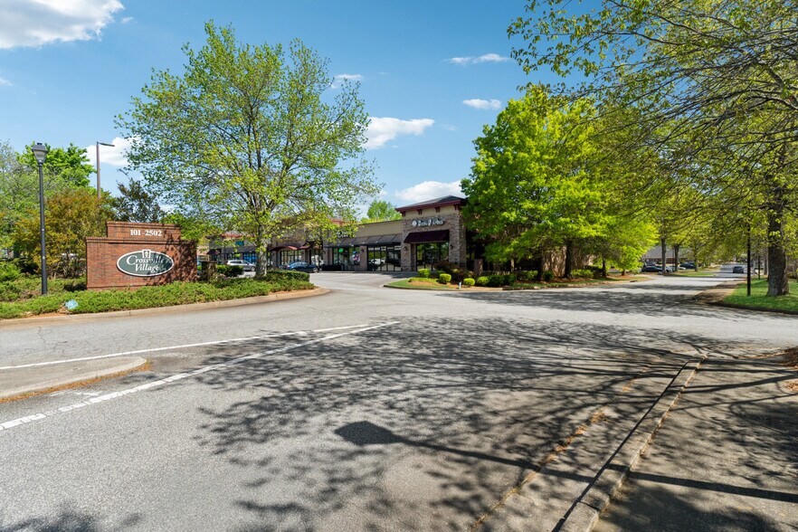 More Photos Of 301-304 Macy Dr, Roswell Medical For Sale