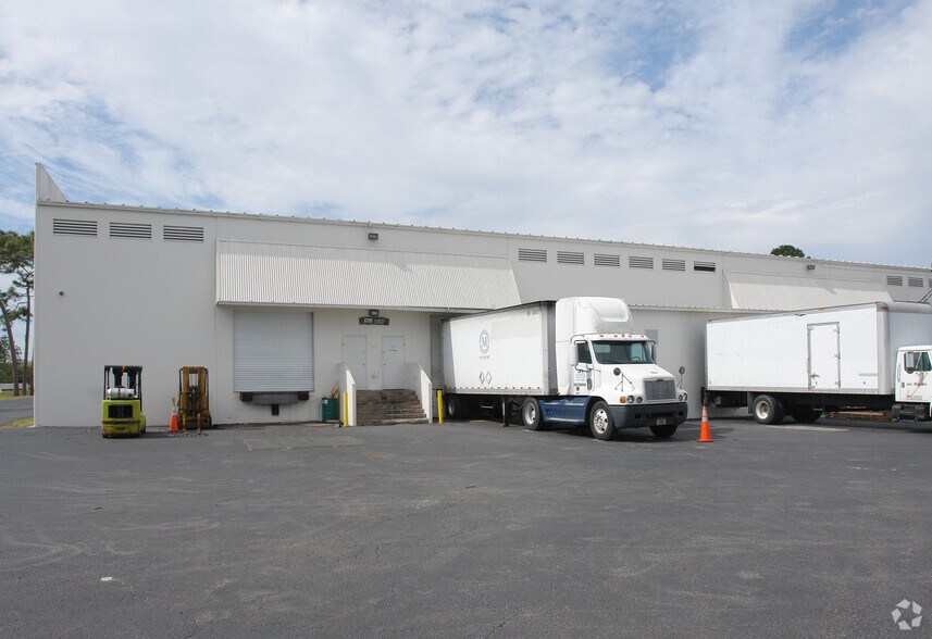 More Photos Of 10779-10789 Satellite Blvd, Orlando Flex For Lease