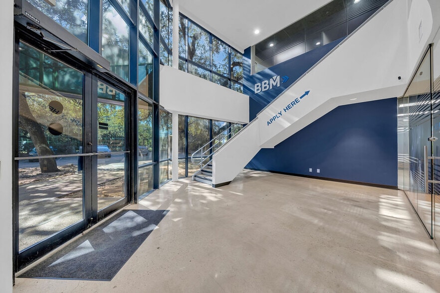 More Photos Of 4242 Medical Dr, San Antonio Unknown For Lease