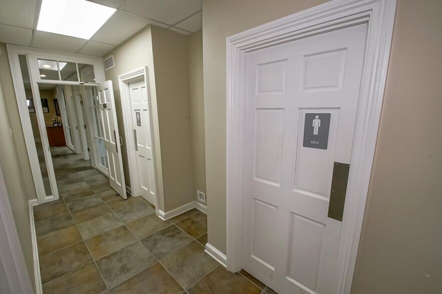 More Photos Of 200 Gause Blvd, Slidell Office For Sale