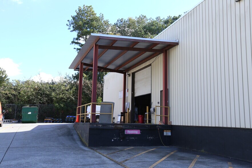 More Photos Of 3042 Matlock Dr NW, Kennesaw Warehouse For Sale