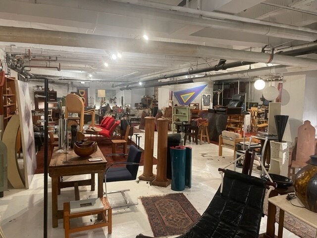More Photos Of 2769-2787 N Milwaukee Ave, Chicago Coworking Space