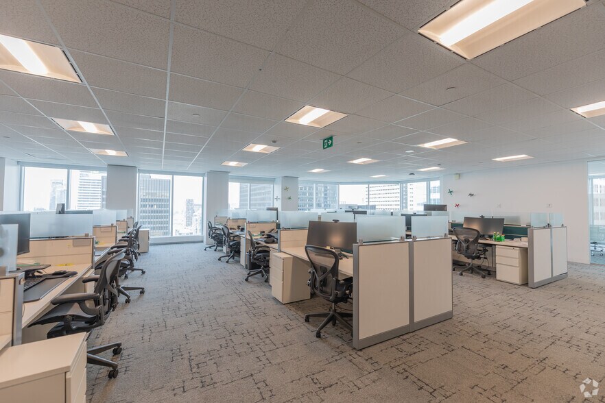 More Photos Of 181 Bay St, Toronto Office For Lease