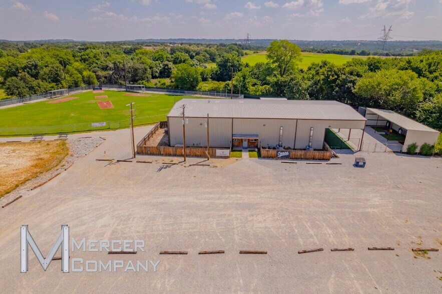 More Photos Of 3984 N US Highway 287, Alvord Warehouse For Sale