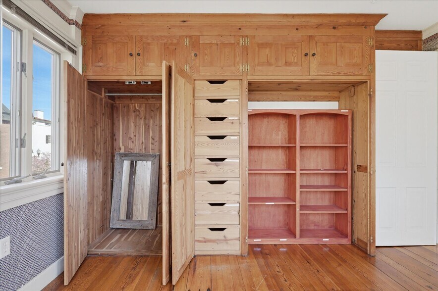 More Photos Of 217 W Boscawen St, Winchester Restaurant For Sale