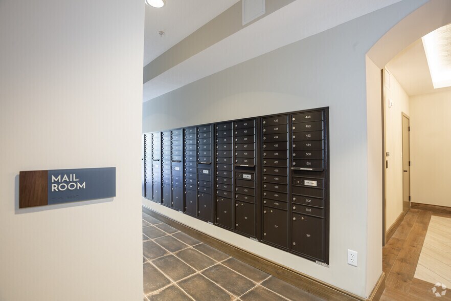 More Photos Of 6201 Johnson Dr, Mission Apartments For Lease