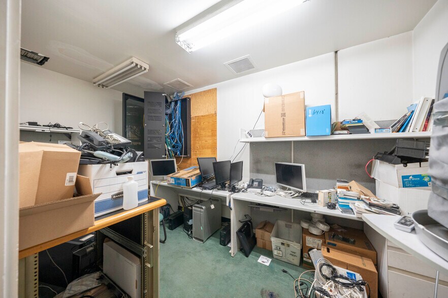 More Photos Of 9200 Lower Azusa Rd, Rosemead Warehouse For Sale