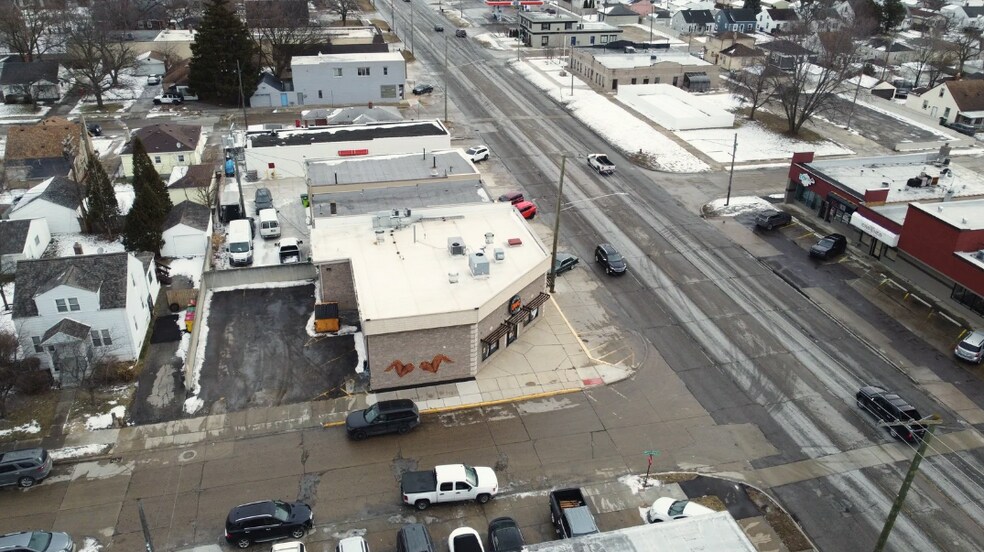 More Photos Of 17535 E 9 Mile Rd, Eastpointe Restaurant For Sale