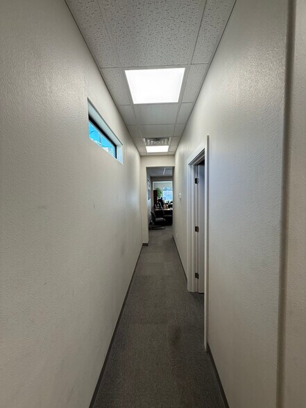 More Photos Of 905 3rd St, Marble Falls Storefront Retail Office For Sale