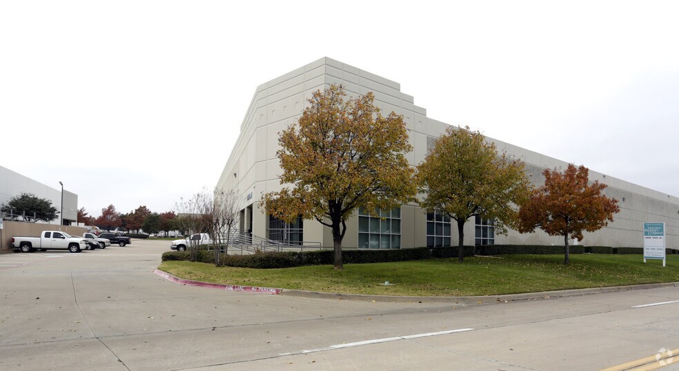 Primary Photo Of 2880 113th St, Grand Prairie Industrial For Sale