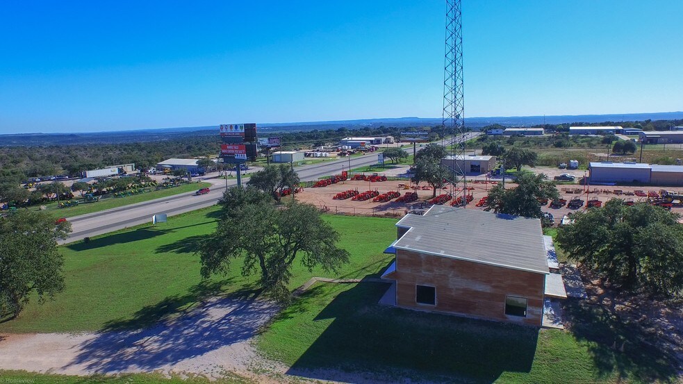 More Photos Of 5526 N US Highway 281, Marble Falls Office For Sale