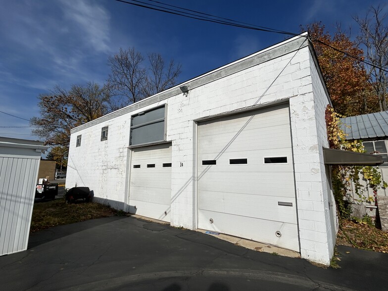 More Photos Of 14-16 W Naperville Rd, Westmont Service Station For Sale