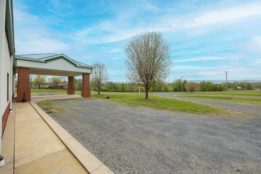 More Photos Of 1265 Goodrich Rd, Stanley Specialty For Sale