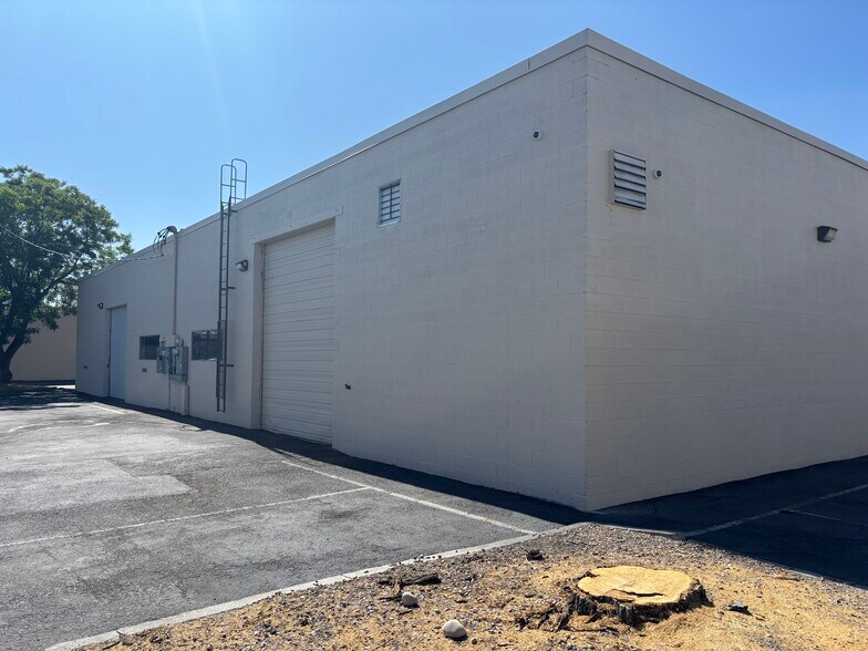 More Photos Of 2126 Printers Row, West Valley City Warehouse For Lease