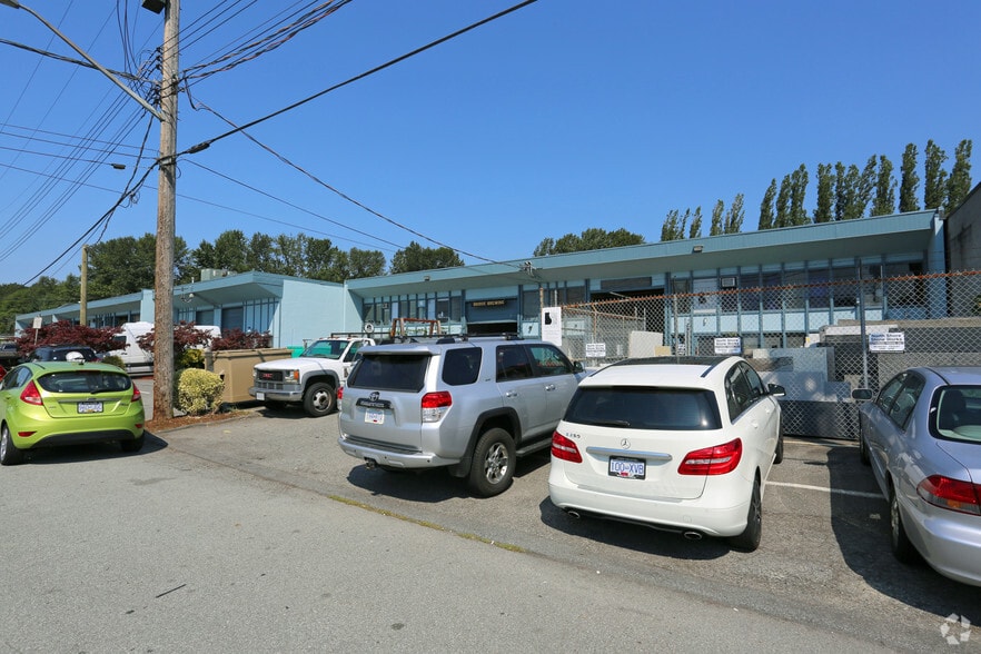 More Photos Of 1393-1449 Charlotte Rd, North Vancouver Service For Lease