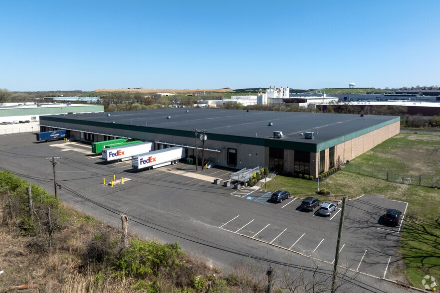 More Photos Of 500 Griffith Morgan Rd, Pennsauken Distribution For Lease