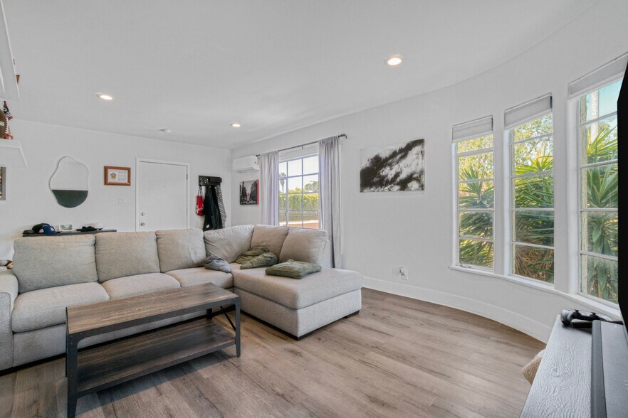 More Photos Of 1150 Masselin Ave, Los Angeles Apartments For Sale
