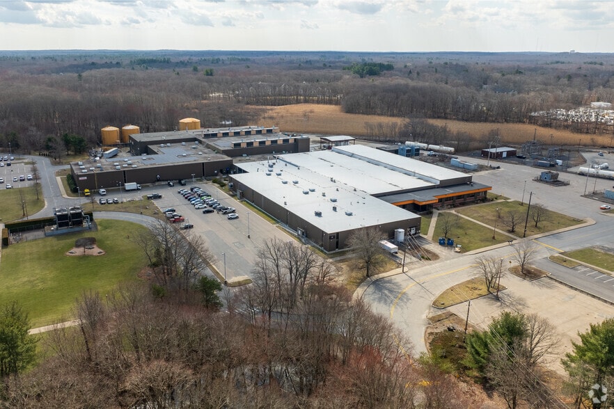 More Photos Of 527 Pleasant St, Attleboro Manufacturing For Lease