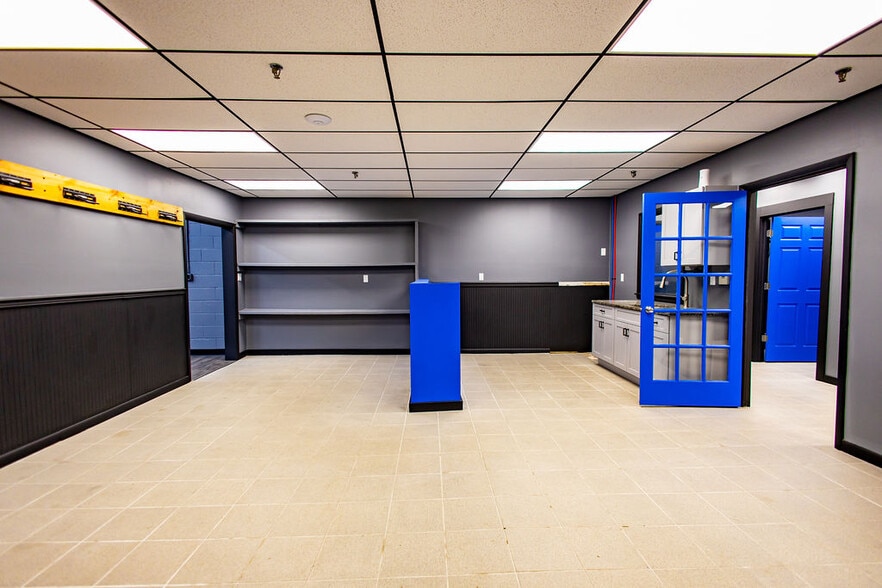 More Photos Of 99 N Main St, High Bridge Freestanding For Lease