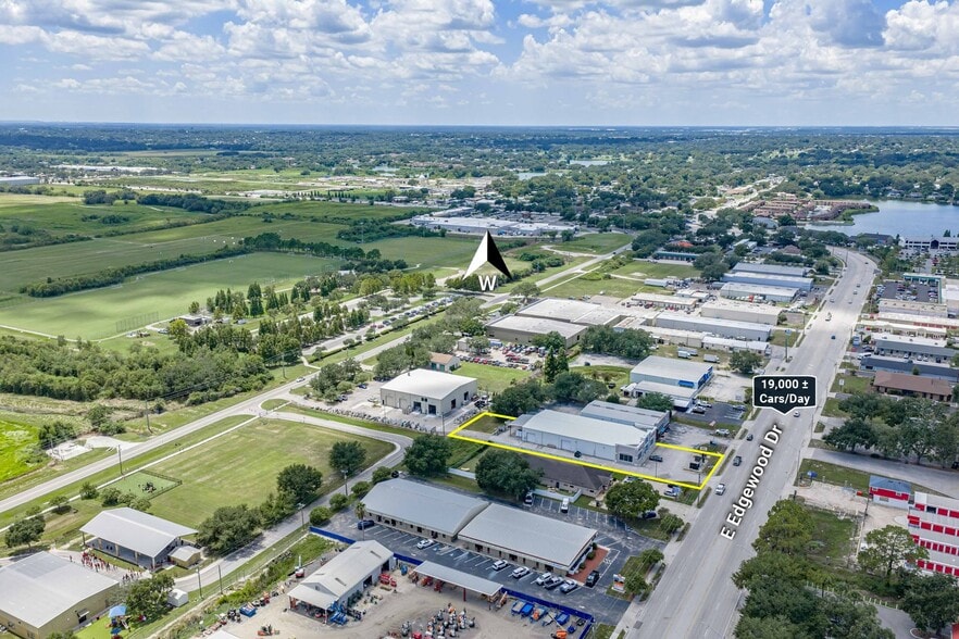 More Photos Of 2205 E Edgewood Dr, Lakeland Freestanding For Lease