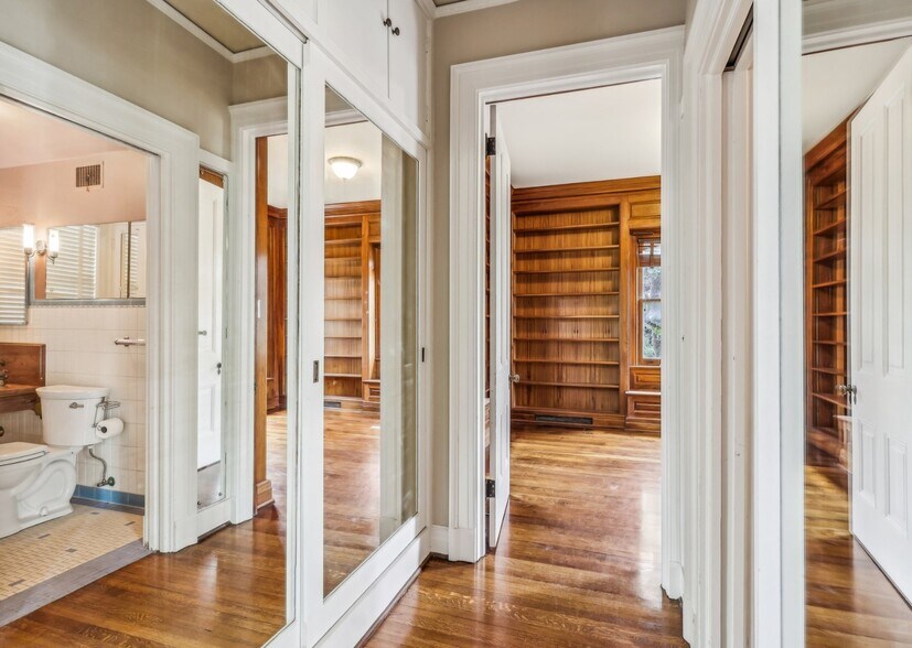 More Photos Of 7735 Mocking Bird Ln, San Antonio Lodge Meeting Hall For Sale