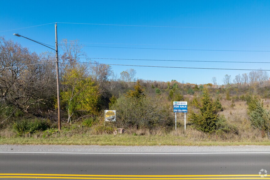 More Photos Of 6483 E Court St N, Burton Land For Sale