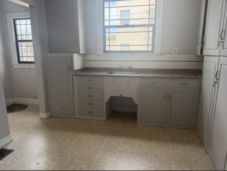 More Photos Of 1003 A St, Tracy Freestanding For Sale