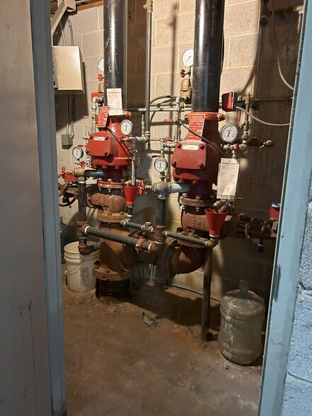 More Photos Of 247 Pattersonville Rd, Ringtown Industrial For Lease