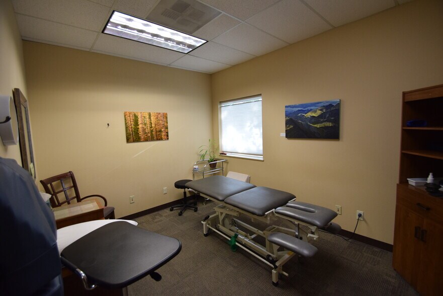 More Photos Of 915 NE 7th St, Bend Office For Lease