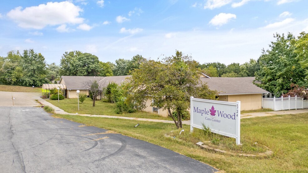 More Photos Of 724 NE 79th Ter, Kansas City Skilled Nursing Facility For Sale