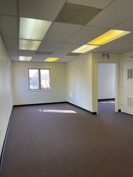 More Photos Of 27 Clyde Rd, Somerset Medical For Sale