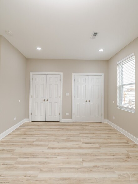 More Photos Of 851 Springfield ave, Chicago Apartments For Sale