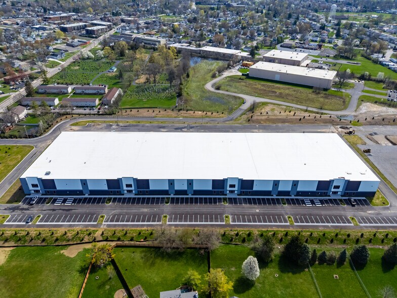 More Photos Of 3741 Grove City Rd, Grove City Distribution For Lease