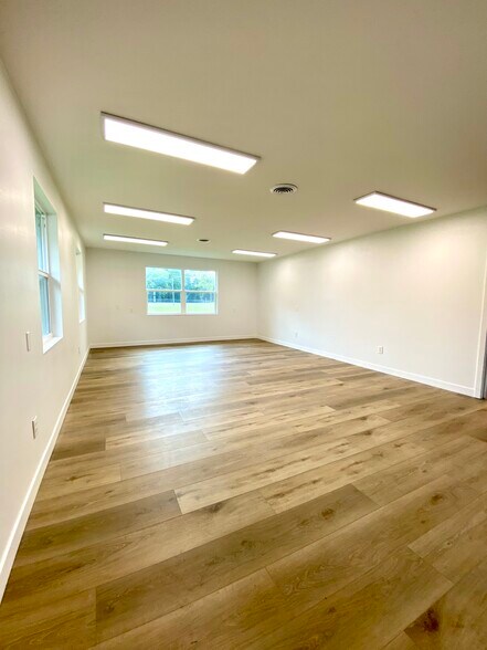 More Photos Of 1307 Highway 11 S, Picayune Specialty For Sale