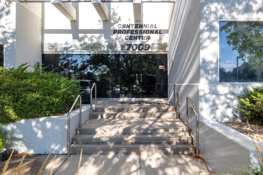 More Photos Of 7009 S Potomac St, Centennial Office For Lease