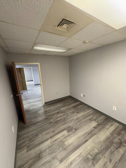 More Photos Of 18124 US-280, Dadeville Medical For Lease