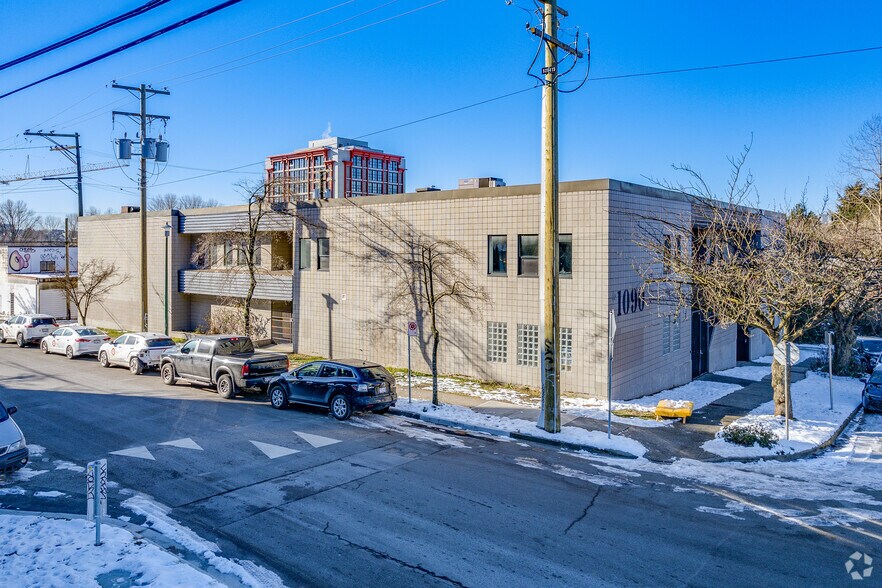 More Photos Of 1090 E Georgia St, Vancouver Warehouse For Sale