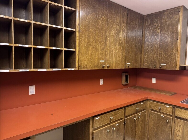 More Photos Of 2124 N 25th St, Waco Medical For Sale