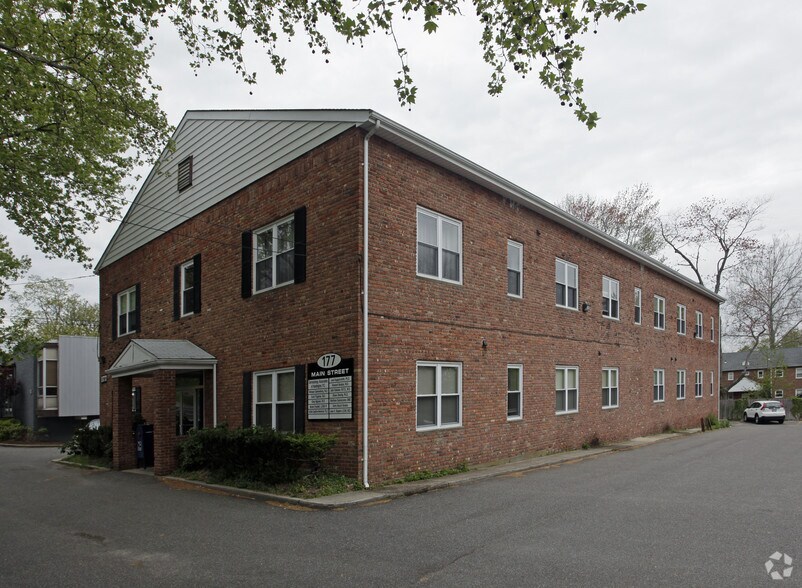 Primary Photo Of 177 Main St, Huntington Medical For Lease
