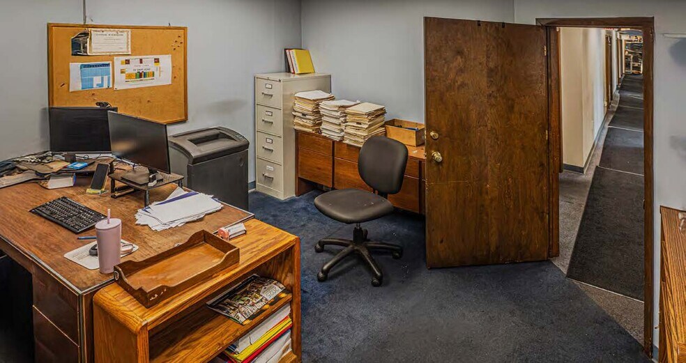 More Photos Of 7470 Industrial Parkway Dr, Lorain Manufacturing For Lease