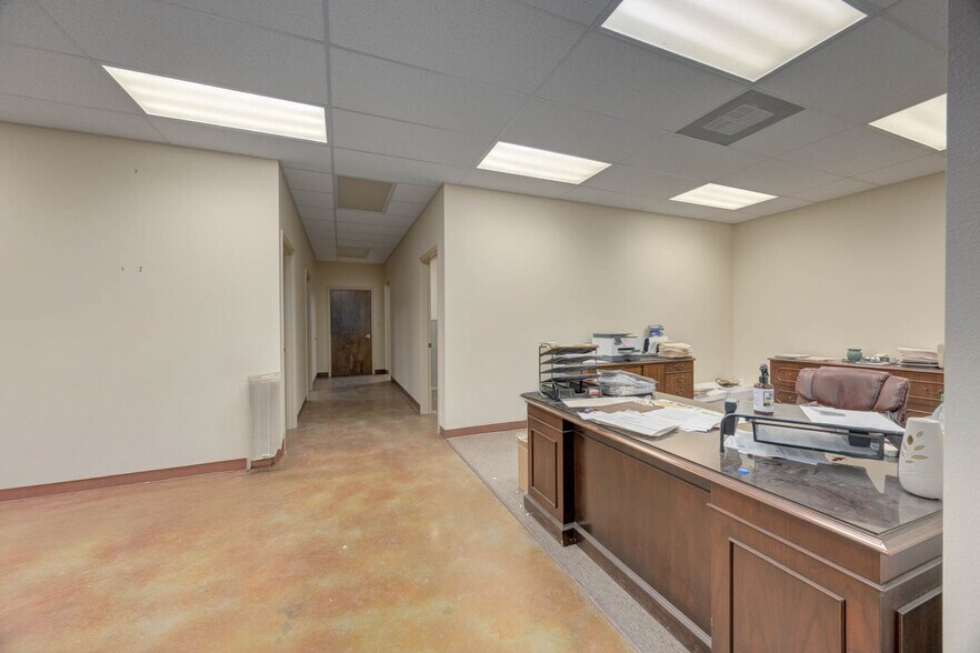 More Photos Of 1490 Sunray Rd, Ingleside Office For Sale